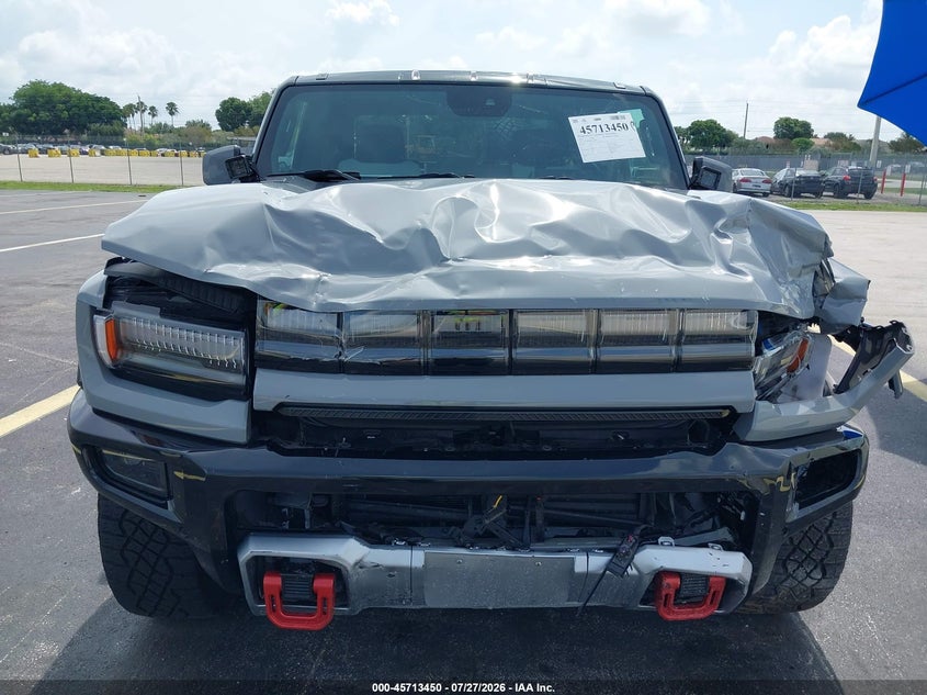 2025 Gmc VIN 1GT10BDD8SU100582 IAAI salvage auction — FRONT END, Rebuildable (Florida), sold $34,000 on 2026-10-01 (photo 6)