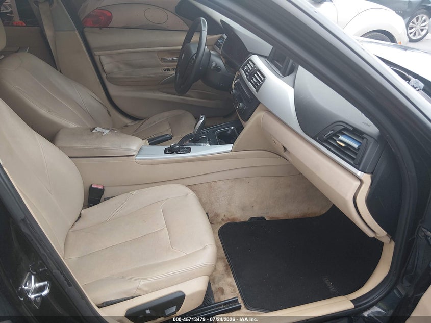 2012 BMW 3 series VIN WBA3C1C56CF430258 IAAI salvage auction — NORMAL WEAR, Original (Texas), sold $475 on 2026-08-17 (photo 5)
