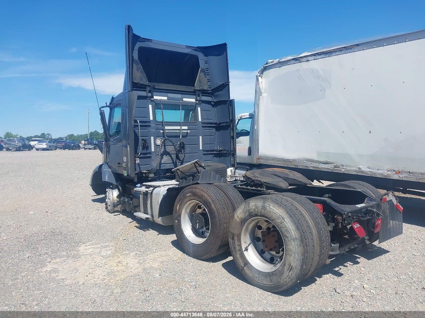 2020 Volvo VIN 4V4WC9EG0LN261832 IAAI salvage auction — FRONT END, Clear (Indiana), sold $5,075 on 2026-08-14 (photo 3)