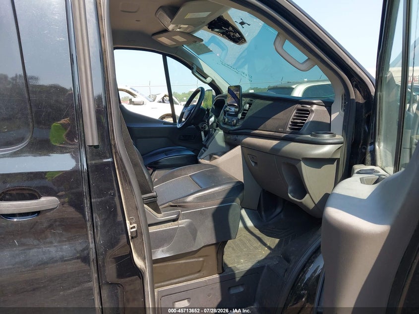 2021 Ford Transit 150 VIN 1FTYE1Y80MKA66935 IAAI salvage auction — LEFT SIDE, Clear (Mississippi), sold $11,050 on 2026-08-19 (photo 5)