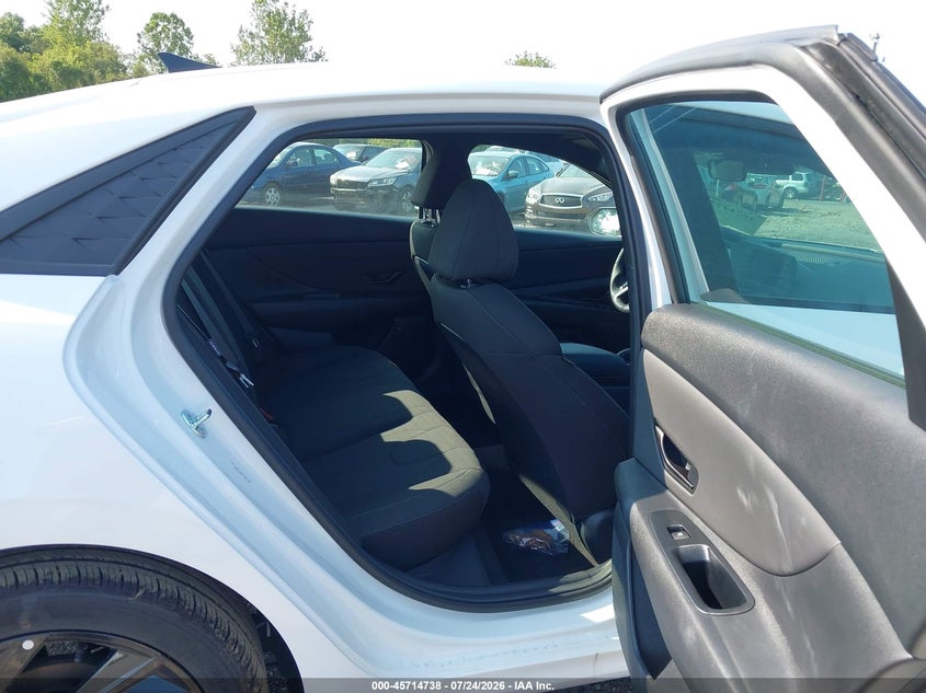 2026 Hyundai Elantra VIN KMHLM4DGXTU194416 IAAI salvage auction — FRONT END, Salvage Title, sold $8,150 on 2026-07-31 (photo 8)