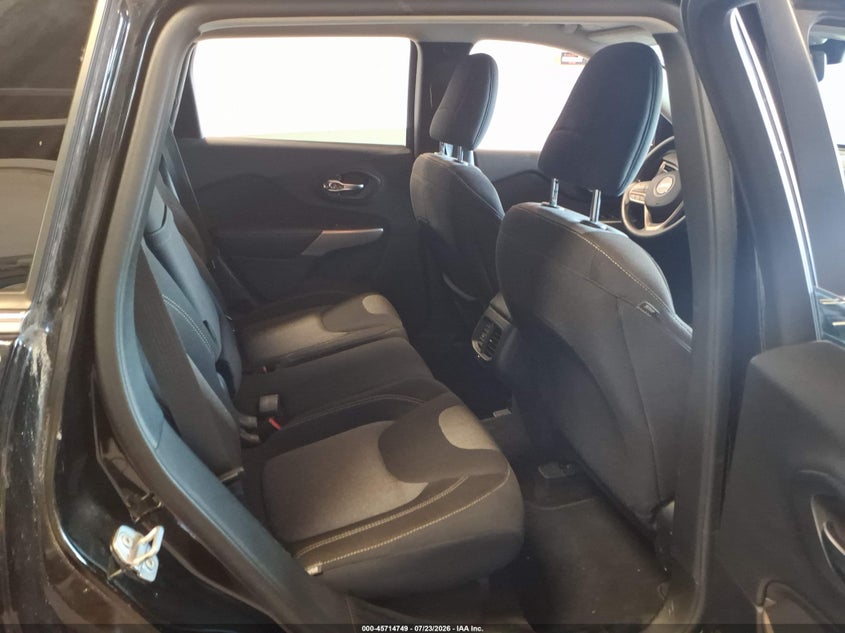2018 Jeep Cherokee VIN 1C4PJMCB7JD528628 IAAI salvage auction — NORMAL WEAR, SF97 (Illinois), sold $8,650 on 2026-09-15 (photo 8)