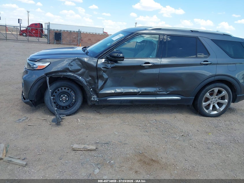 2020 Ford Explorer VIN 1FM5K8HC1LGA91770 IAAI salvage auction — LEFT SIDE, Salvage Title, sold $7,025 on 2026-10-05 (photo 6)
