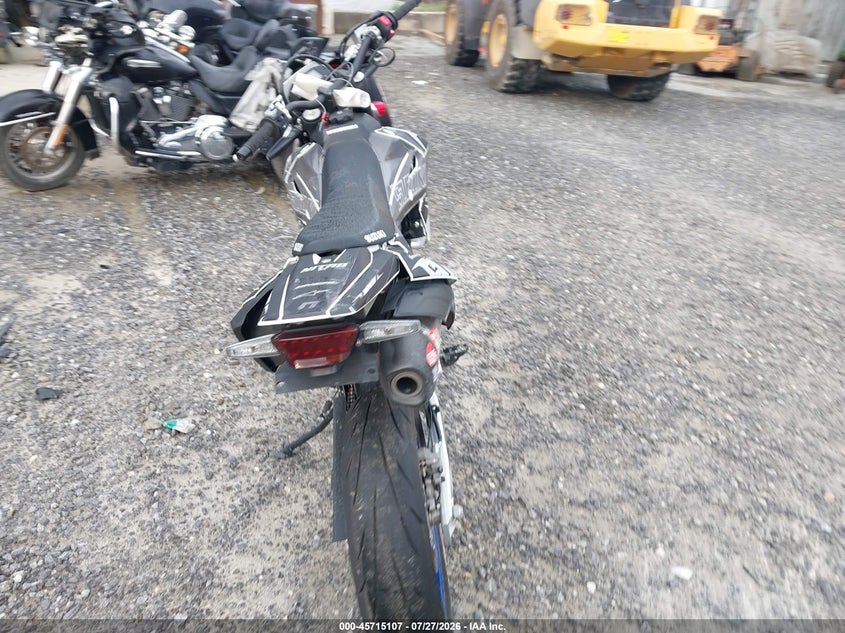 2025 Suzuki Dr-z VIN JS1ER12E2S7101510 IAAI salvage auction — RIGHT SIDE, Salvage (North Carolina), sold $3,100 on 2026-09-23 (photo 6)
