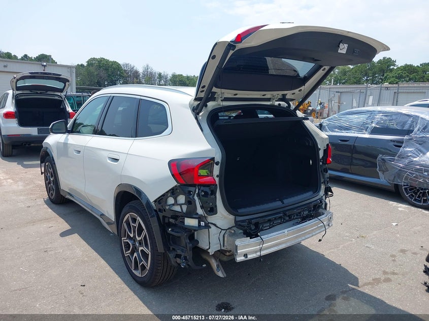 2025 BMW X1 VIN WBX73EF07S5298033 IAAI salvage auction — FRONT END, Wait Title, sold $16,900 on 2026-08-20 (photo 3)