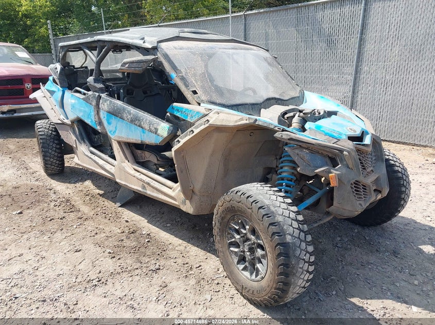 2023 Can-am/ brp Maverick VIN 3JBVMAY44PE000109 IAAI salvage auction — SIDE, Wait Title, sold $10,950 on 2026-08-18 (photo 1)