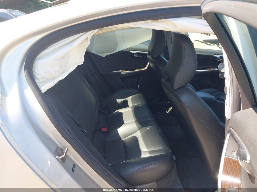 2016 Volvo S60 VIN YV1612TK1G2395590 IAAI salvage auction — NORMAL WEAR, Salvage Title, sold $25 on 2026-07-28 (photo 8)