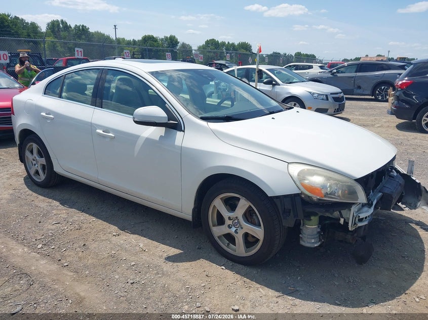 2013 Volvo S60 VIN YV1612FH0D2184103 IAAI salvage auction — FRONT END, Mv-907A (New York), sold $550 on 2026-09-03 (photo 1)