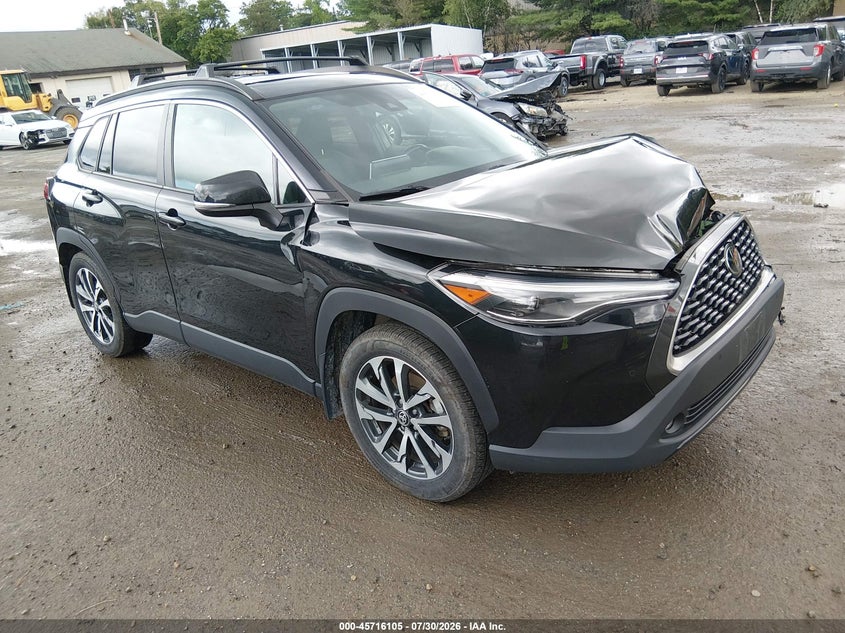 2022 Toyota Corolla cross VIN 7MUDAABG0NV040667 — IAAI salvage auction photo