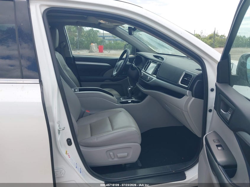 2018 Toyota Highlander hybrid VIN 5TDJGRFH6JS039160 IAAI salvage auction — FRONT END, Junk Bill Of Sale Mv2459 (Wisconsin), sold $525 on 2026-07-28 (photo 5)