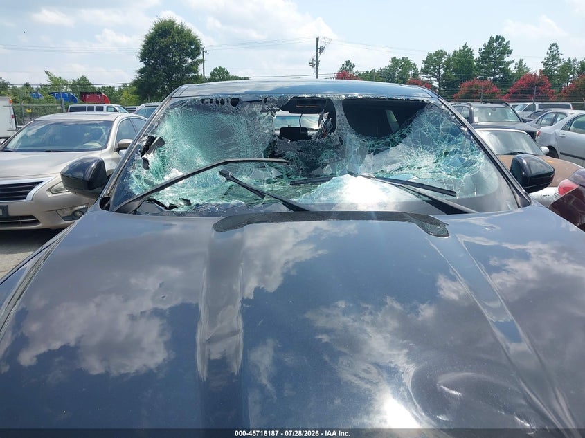 2025 Jaguar F-pace VIN SADCT2EX0SA748982 IAAI salvage auction — STORM DAMAGE, Salvage Title, sold $16,150 on 2026-08-22 (photo 6)