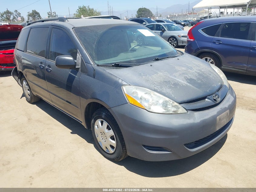 2007 Toyota Sienna VIN 5TDZK23C07S024020 IAAI salvage auction — NORMAL WEAR, Clear - Dealer Only (California), sold $800 on 2026-08-01 (photo 1)