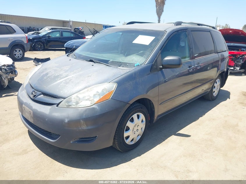 2007 Toyota Sienna VIN 5TDZK23C07S024020 IAAI salvage auction — NORMAL WEAR, Clear - Dealer Only (California), sold $800 on 2026-08-01 (photo 2)
