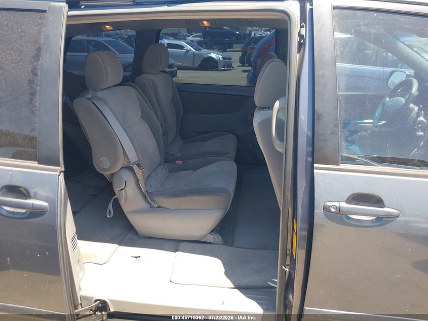 2007 Toyota Sienna VIN 5TDZK23C07S024020 IAAI salvage auction — NORMAL WEAR, Clear - Dealer Only (California), sold $800 on 2026-08-01 (photo 8)