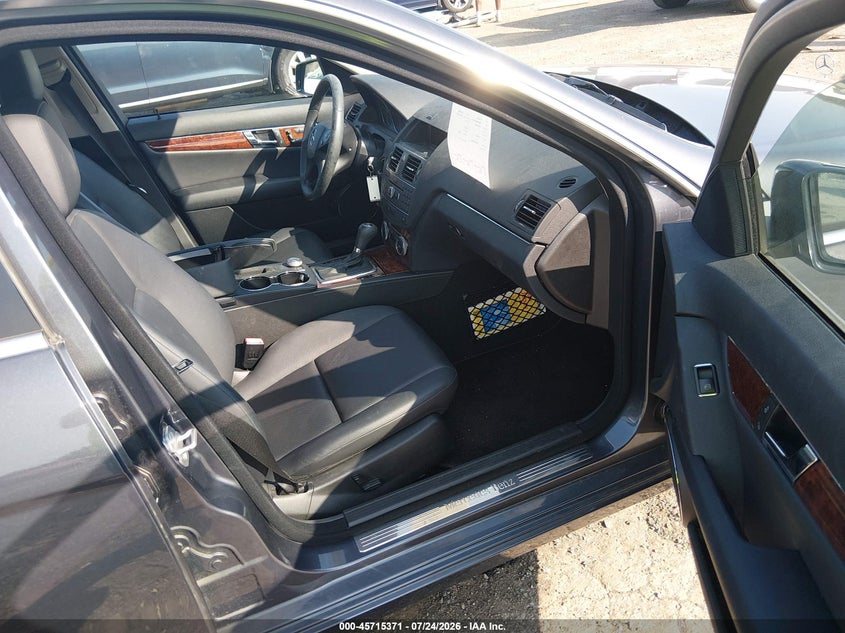 2011 Mercedes-benz C class VIN WDDGF8BB4BR160641 IAAI salvage auction — REAR END, Salvage (Pennsylvania), sold $1,200 on 2026-08-13 (photo 5)