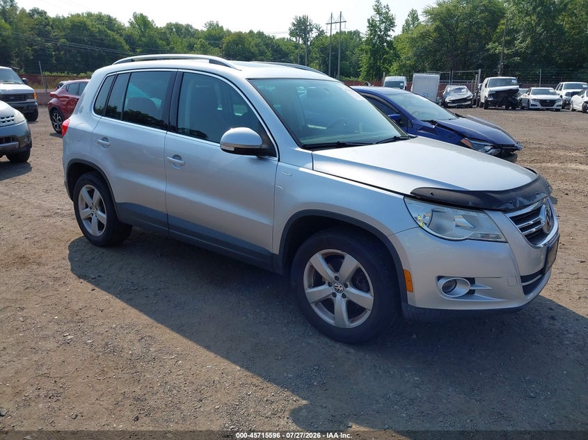 2010 Volkswagen Tiguan VIN WVGBV7AX6AW519353 IAAI salvage auction — NORMAL WEAR, Clear (New Jersey), sold $225 on 2026-08-05 (photo 1)
