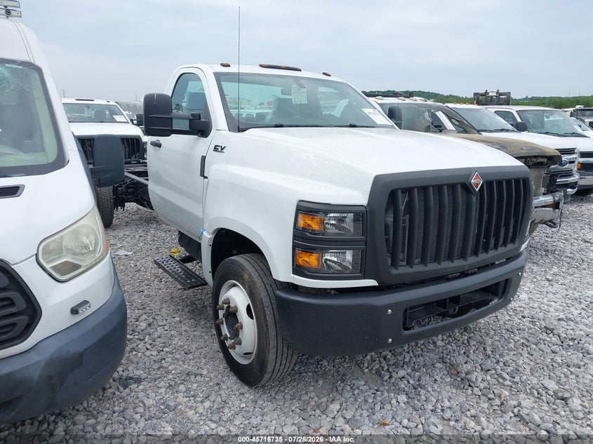 2023 International VIN 1HTKSSWM4PH472399 — IAAI salvage auction photo