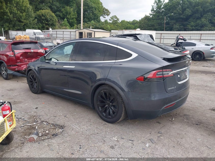 2017 Tesla Model x VIN 5YJXCDE24HF053739 IAAI salvage auction — SIDE, Wait Title, sold $5,200 on 2026-09-03 (photo 3)