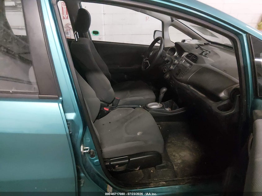 2012 Honda Fit VIN JHMGE8H37CC021376 IAAI salvage auction — NORMAL WEAR, Clear (Minnesota), sold $25 on 2026-07-29 (photo 5)