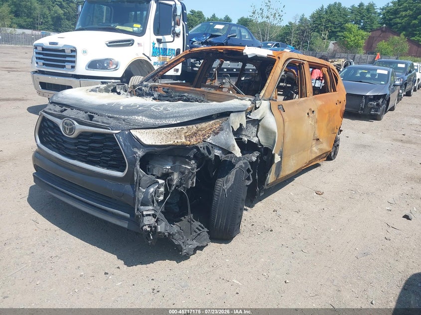2023 Toyota Highlander VIN 5TDKDRBH4PS037371 IAAI salvage auction — TOTAL BURN, Salvage (Idaho), sold $1,575 on 2026-07-31 (photo 2)