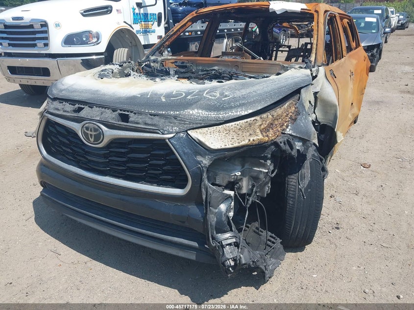 2023 Toyota Highlander VIN 5TDKDRBH4PS037371 IAAI salvage auction — TOTAL BURN, Salvage (Idaho), sold $1,575 on 2026-07-31 (photo 6)