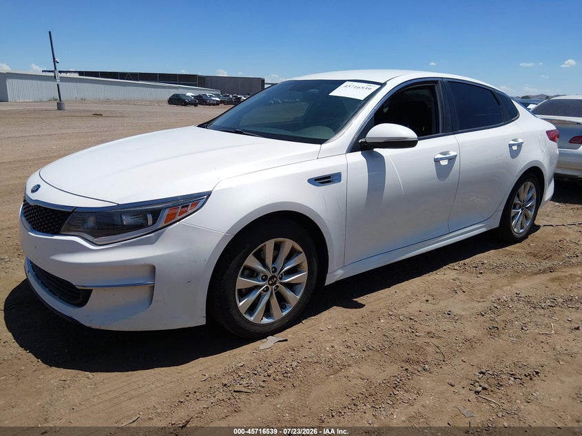 2017 Kia Optima VIN 5XXGT4L39HG126483 IAAI salvage auction — NORMAL WEAR, Clear-Dealer Only (Arizona), sold $625 on 2026-07-28 (photo 2)