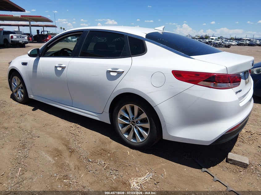 2017 Kia Optima VIN 5XXGT4L39HG126483 IAAI salvage auction — NORMAL WEAR, Clear-Dealer Only (Arizona), sold $625 on 2026-07-28 (photo 3)