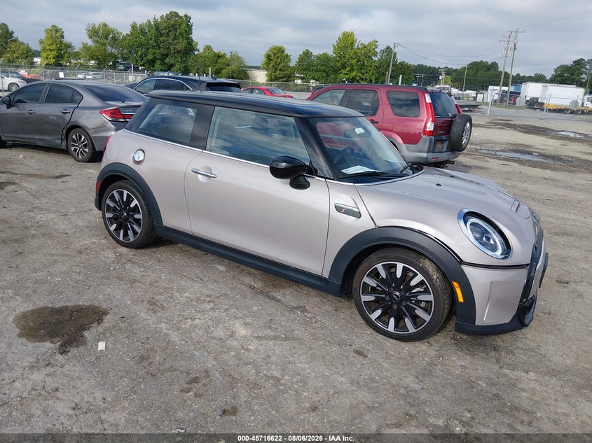 2024 Mini Hard top VIN WMW53DH02R2U69081 IAAI salvage auction — LEFT FRONT, Salvage Title, sold $8,700 on 2026-09-04 (photo 1)