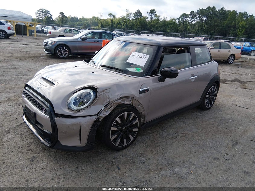 2024 Mini Hard top VIN WMW53DH02R2U69081 IAAI salvage auction — LEFT FRONT, Salvage Title, sold $8,700 on 2026-09-04 (photo 2)