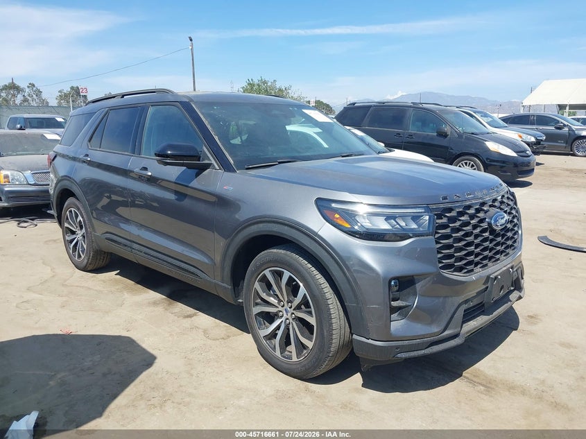 2025 Ford Explorer VIN 1FMUK7KH5SGC00658 — IAAI salvage auction photo