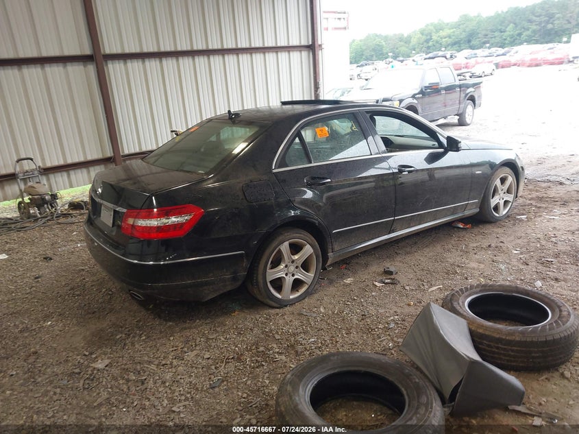 2012 Mercedes-benz E-klasse VIN WDDHF5KB3CA646411 IAAI salvage auction — BIO HAZARD, Wait Title, sold $550 on 2026-08-07 (photo 4)