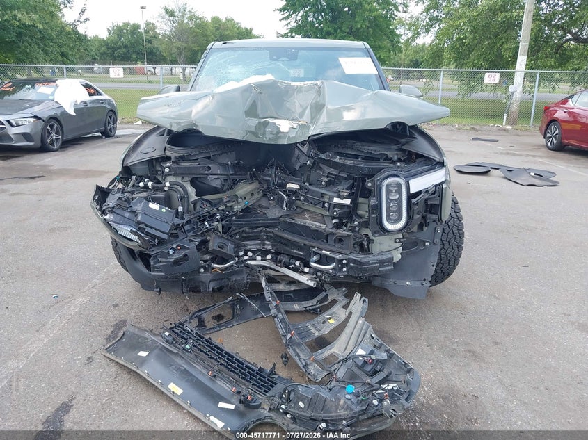 2022 Rivian R1t VIN 7FCTGAAL6NN002444 IAAI salvage auction — FRONT END, Salvage Title, sold $9,075 on 2026-09-17 (photo 6)