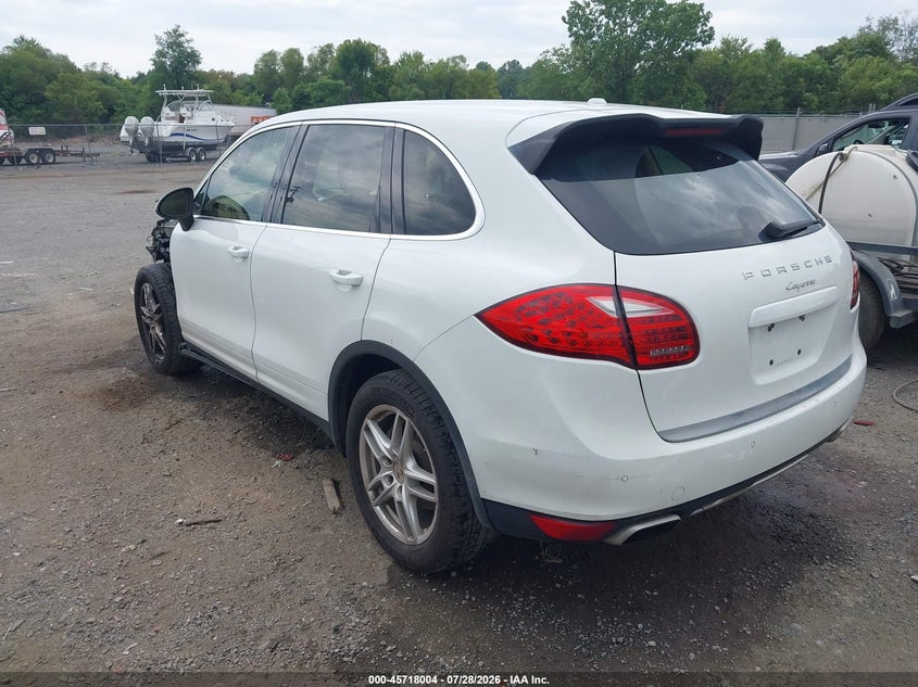 2012 Porsche Cayenne VIN WP1AA2A28CLA09317 IAAI salvage auction — FRONT END, Salvage Title, sold $1,300 on 2026-08-19 (photo 3)