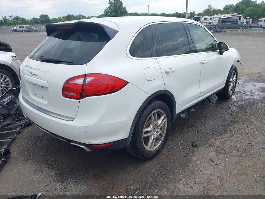 2012 Porsche Cayenne VIN WP1AA2A28CLA09317 IAAI salvage auction — FRONT END, Salvage Title, sold $1,300 on 2026-08-19 (photo 4)