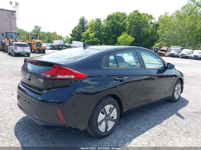 2018 Hyundai Ioniq hybrid VIN KMHC65LC2JU076274 IAAI salvage auction — NORMAL WEAR, Sf97 (New York), sold $7,225 on 2026-08-20 (photo 4)