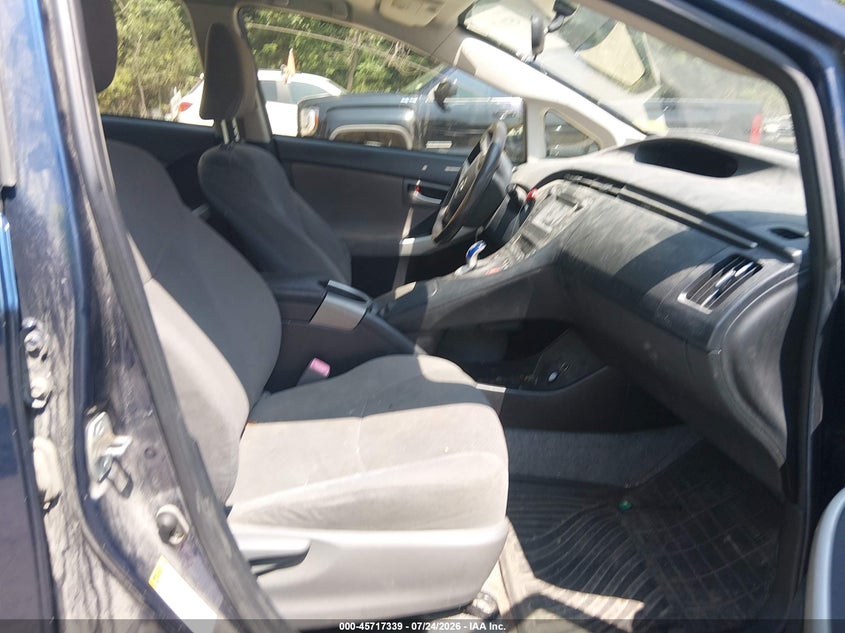 2013 Toyota Prius VIN JTDKN3DU2D0352317 IAAI salvage auction — NORMAL WEAR, Original (Vermont), sold $425 on 2026-07-30 (photo 5)