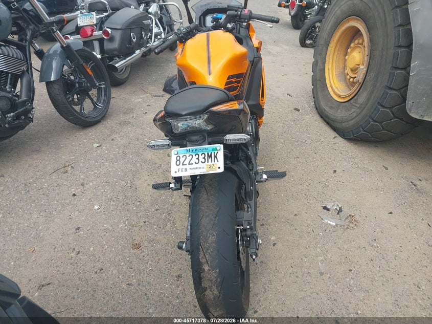2025 Kawasaki Ninja VIN ML5EXEP19SDAF8447 IAAI salvage auction — SIDE, Salvage Title, sold $1,625 on 2026-10-07 (photo 6)