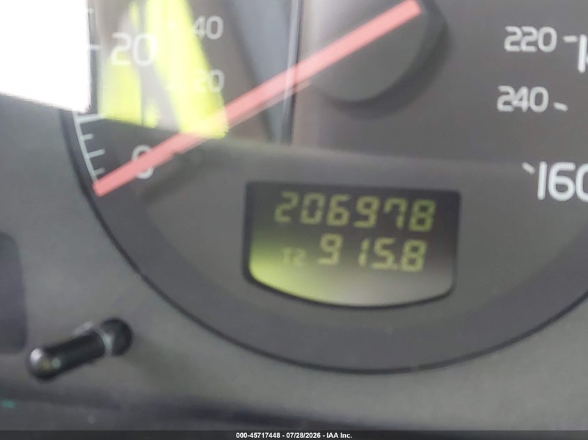 2001 Volvo S80 VIN YV1TS94D311208985 IAAI salvage auction — NORMAL WEAR, Clear (New York), sold $150 on 2026-08-04 (photo 7)