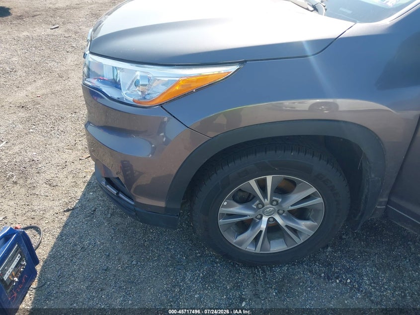 2015 Toyota Highlander VIN 5TDBKRFH5FS084276 IAAI salvage auction — NORMAL WEAR, Clear (Pennsylvania), sold $1,050 on 2026-07-30 (photo 6)