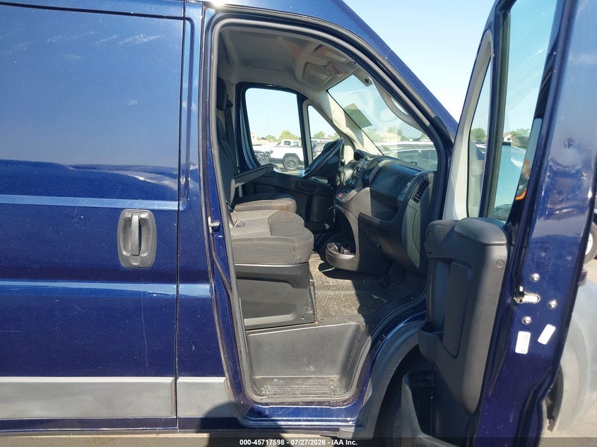 2018 Ram Promaster city VIN 3C6TRVDG2JE135293 IAAI salvage auction — REAR END, Salvage Title, sold $6,300 on 2026-08-03 (photo 5)