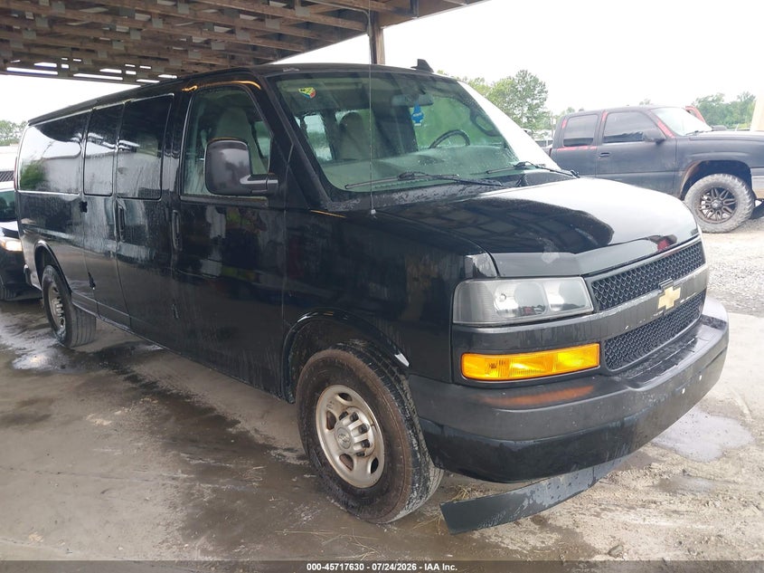 2019 Chevrolet Express 3500 VIN 1GAZGNFG1K1329736 — IAAI salvage auction photo