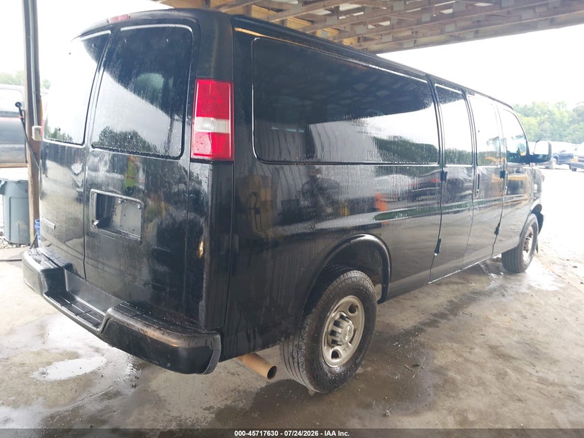 2019 Chevrolet Express 3500 VIN 1GAZGNFG1K1329736 IAAI salvage auction — NORMAL WEAR, SF97 (District of Columbia), sold $12,000 on 2026-09-09 (photo 4)