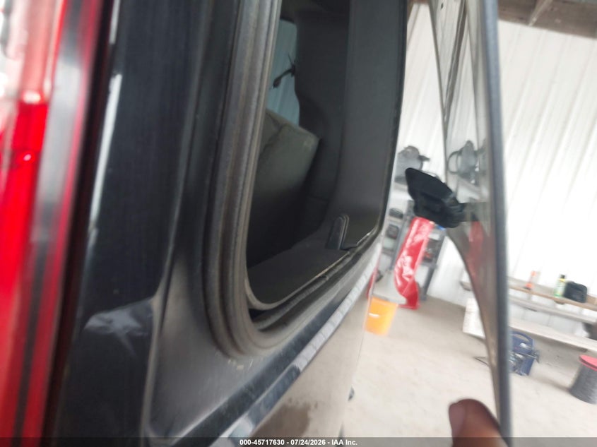 2019 Chevrolet Express 3500 VIN 1GAZGNFG1K1329736 IAAI salvage auction — NORMAL WEAR, SF97 (District of Columbia), sold $12,000 on 2026-09-09 (photo 6)