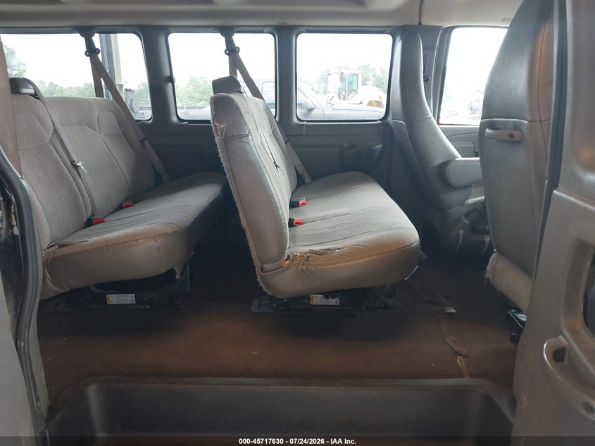 2019 Chevrolet Express 3500 VIN 1GAZGNFG1K1329736 IAAI salvage auction — NORMAL WEAR, SF97 (District of Columbia), sold $12,000 on 2026-09-09 (photo 8)