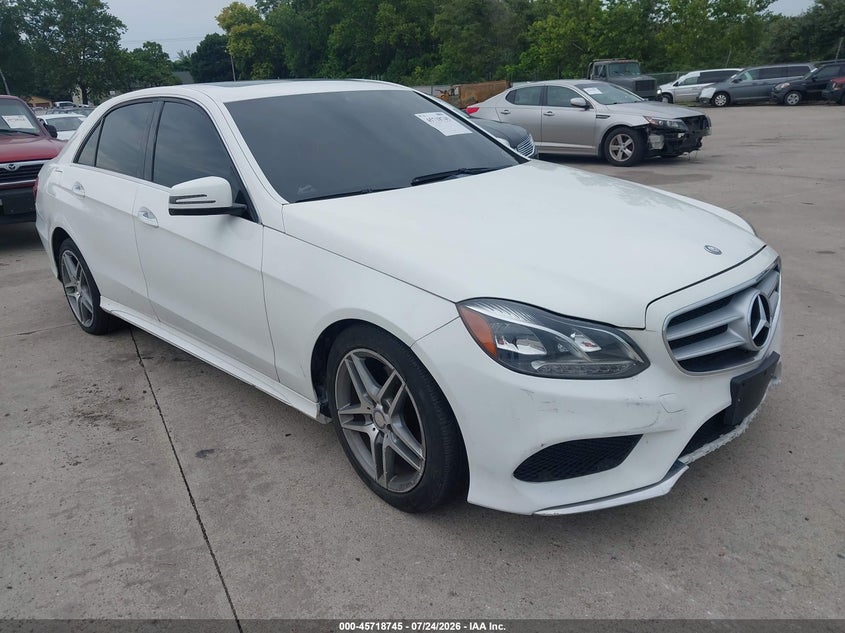2014 Mercedes-benz E-klasse VIN WDDHF8JB4EA976757 IAAI salvage auction — NORMAL WEAR, Clear (Missouri), sold $1,500 on 2026-08-04 (photo 1)