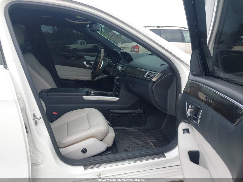 2014 Mercedes-benz E-klasse VIN WDDHF8JB4EA976757 IAAI salvage auction — NORMAL WEAR, Clear (Missouri), sold $1,500 on 2026-08-04 (photo 5)