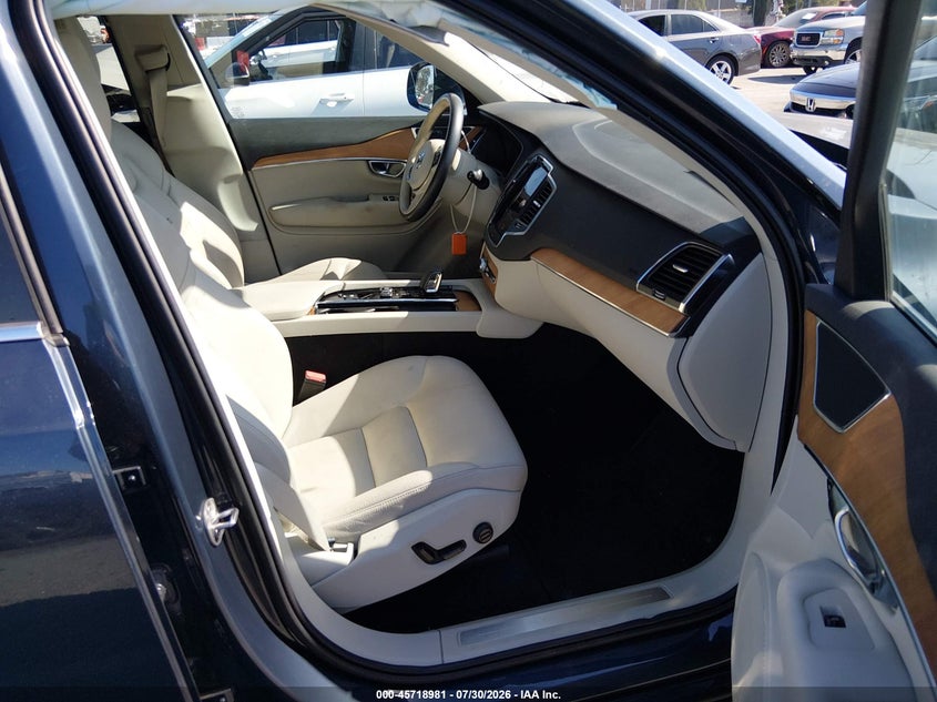 2022 Volvo Xc90 VIN YV4H600Z5N1843724 IAAI salvage auction — RIGHT REAR, Wait Title, sold $22,700 on 2026-08-20 (photo 5)