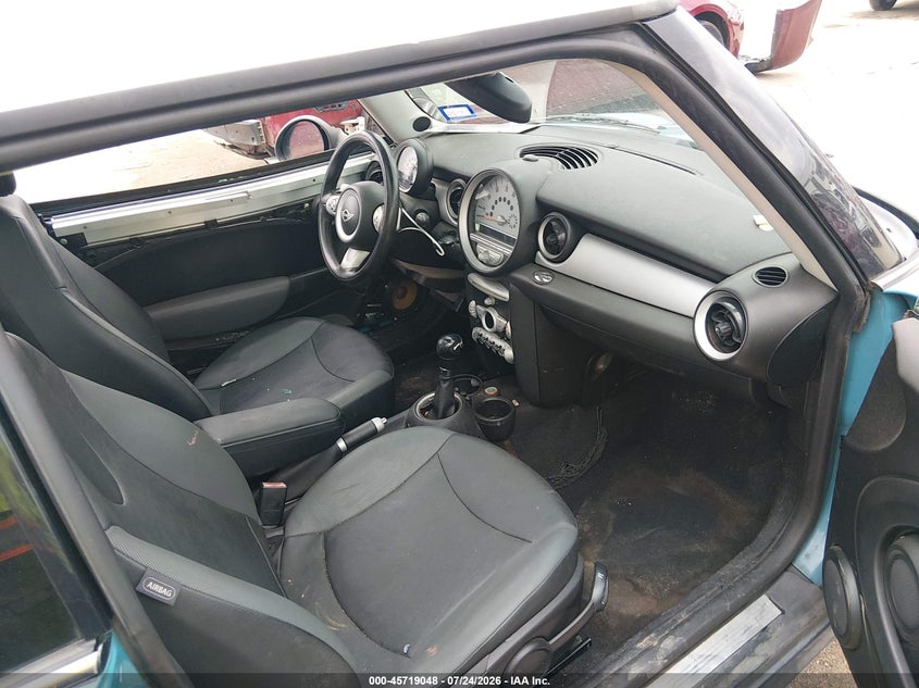 2007 Mini Cooper VIN WMWMF33567TT52563 IAAI salvage auction — LEFT SIDE, Salvage (Texas), sold $225 on 2026-08-27 (photo 5)