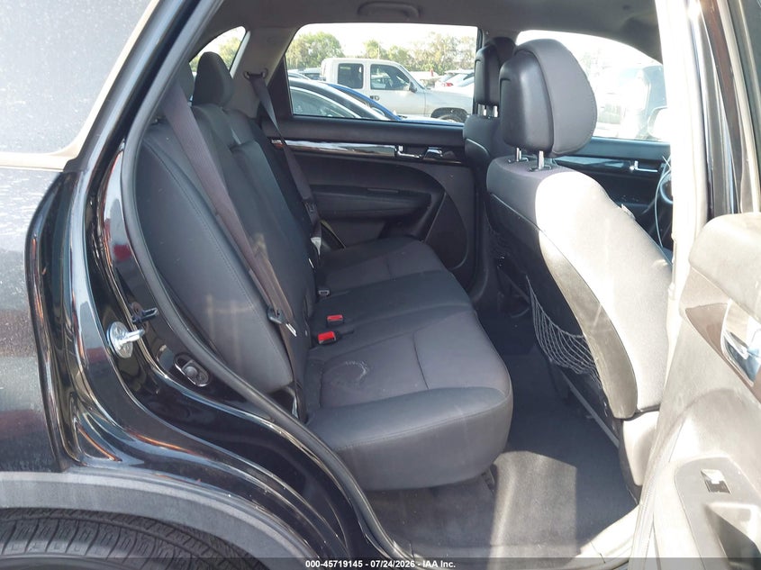 2011 Kia Sorento VIN 5XYKTCA10BG179713 IAAI salvage auction — NORMAL WEAR, Clear - Dealer Only (California), sold $1,000 on 2026-07-30 (photo 8)