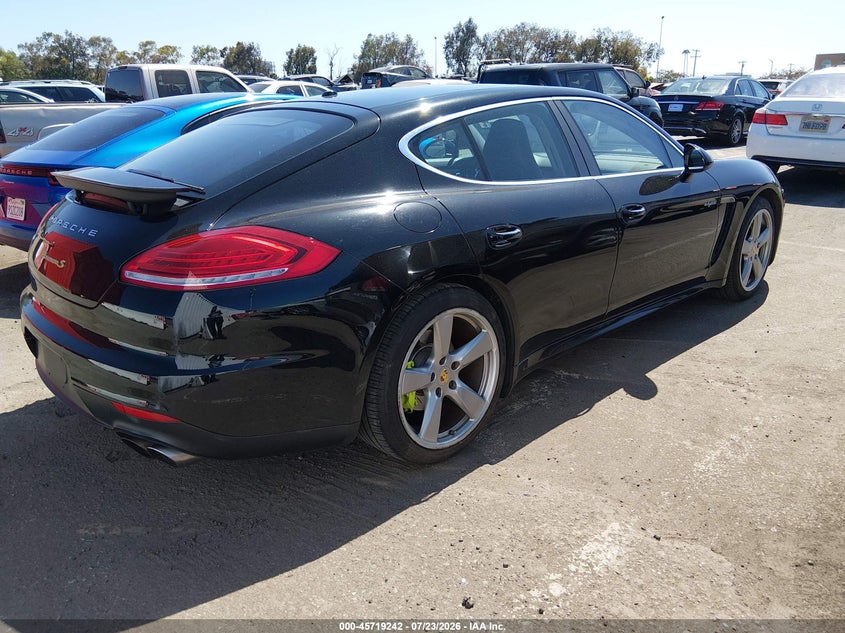 2015 Porsche Panamera VIN WP0AD2A72FL040961 IAAI salvage auction — NORMAL WEAR, Wait Title, sold $10,000 on 2026-08-20 (photo 4)